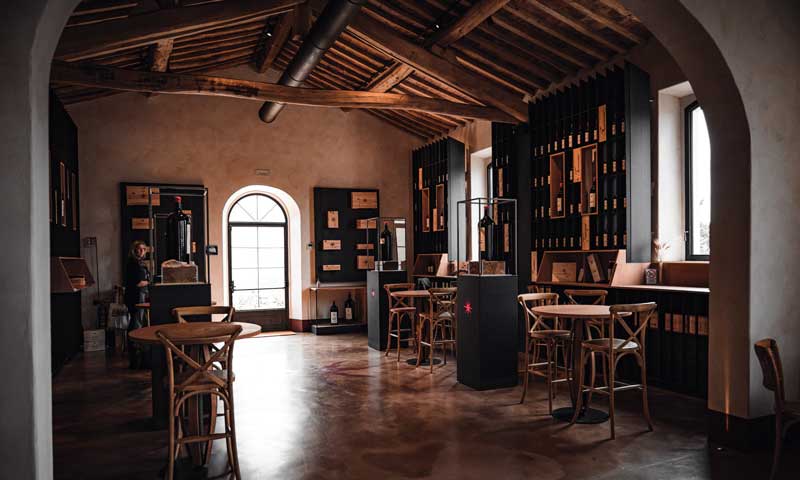 Amura,AmuraWorld,AmuraYachts,Forte dei Marmi, Originales sitios para degustar los vinos de Toscana.