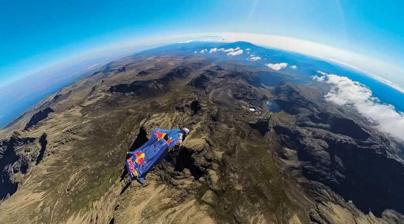 Amura,AmuraWorld,AmuraYachts,Big Boats Collection, Those who wish to practice windflying flight must have experience in skydiving.