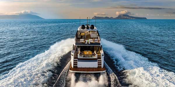 Ferretti Yachts 860 - Amura