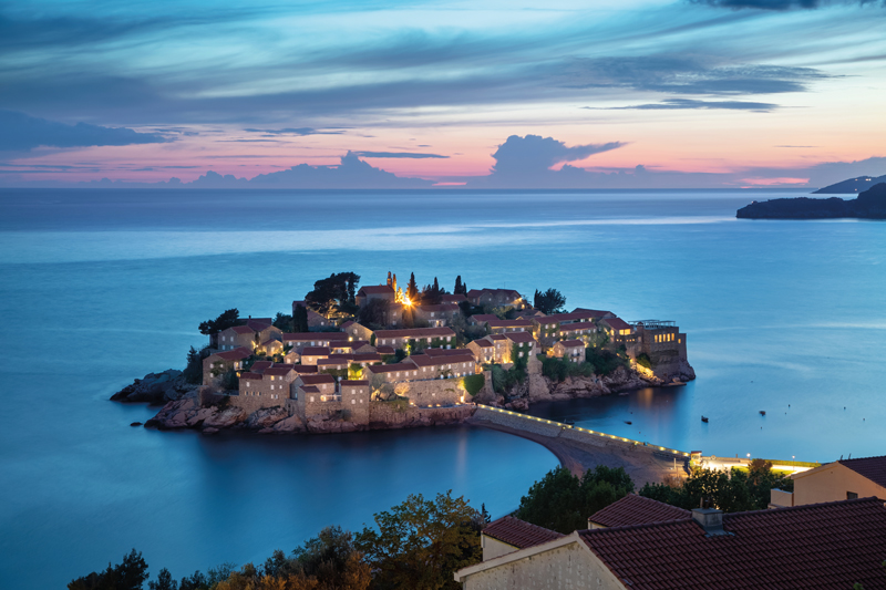 Amura,Amura World,Amura Yachts,Mar Adriático ,Balcanes, Sveti Stefan Tourist Center, Montenegro.
